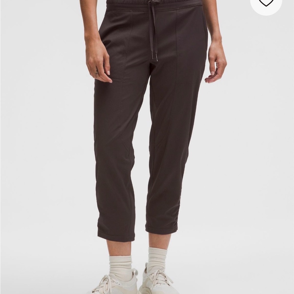 Lululemon Dance Studio mid rise Brown Cropped Pant